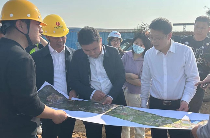 市政公用集團劉順保到朱橋東路項目、昌東三路項目、秦坊安置房項目調(diào)研