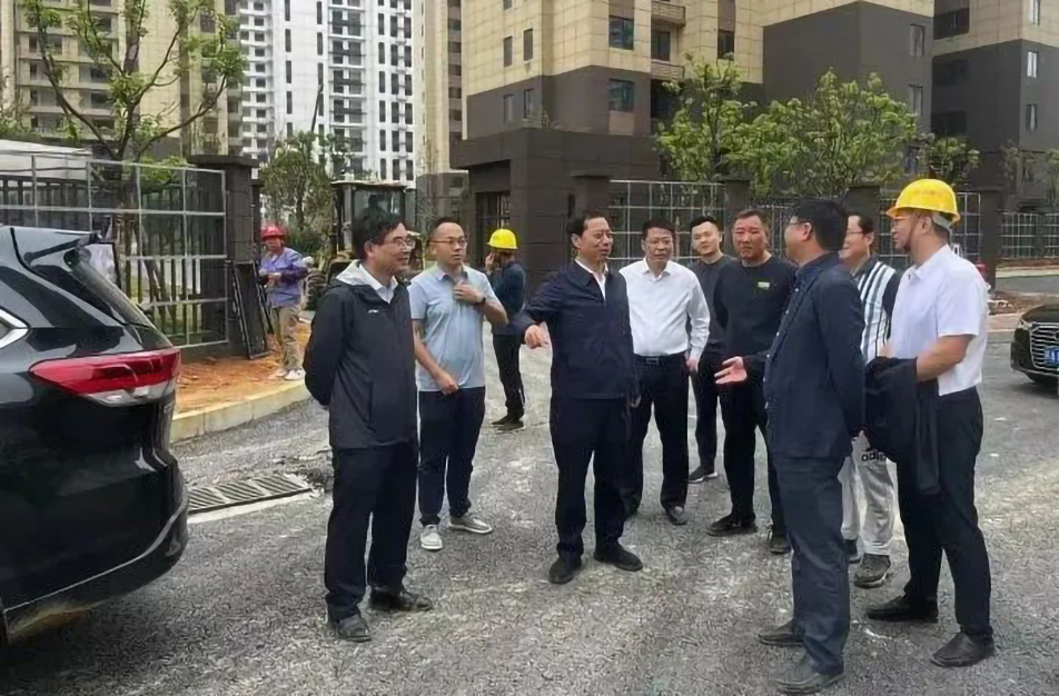 萬義輝到秦坊安置房、杭州路項目調(diào)研