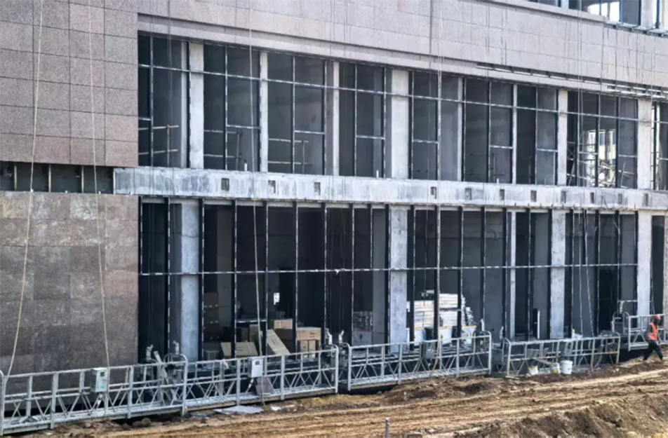 南昌市政建設(shè)集團(tuán)有限公司緊急開展強(qiáng)對(duì)流天氣專項(xiàng)安全檢查，全面排查設(shè)備加固、用電安全、排水防澇及應(yīng)急物資，筑牢極端天氣施工安全防線